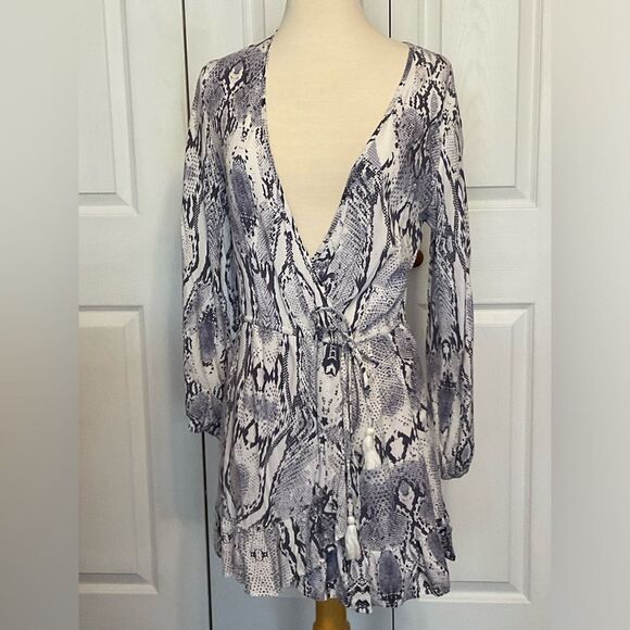 blue island Dresses & Skirts - Blue Island Snakeskin V Neck Wrap Dress XS